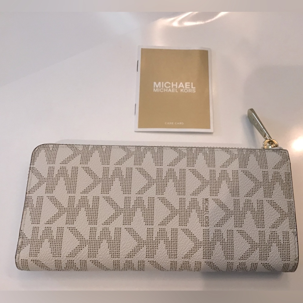 MICHAEL KORS, Jet Set Continental 3 Quarter Zip Around Wallet, NWOT - Picture 4 of 15